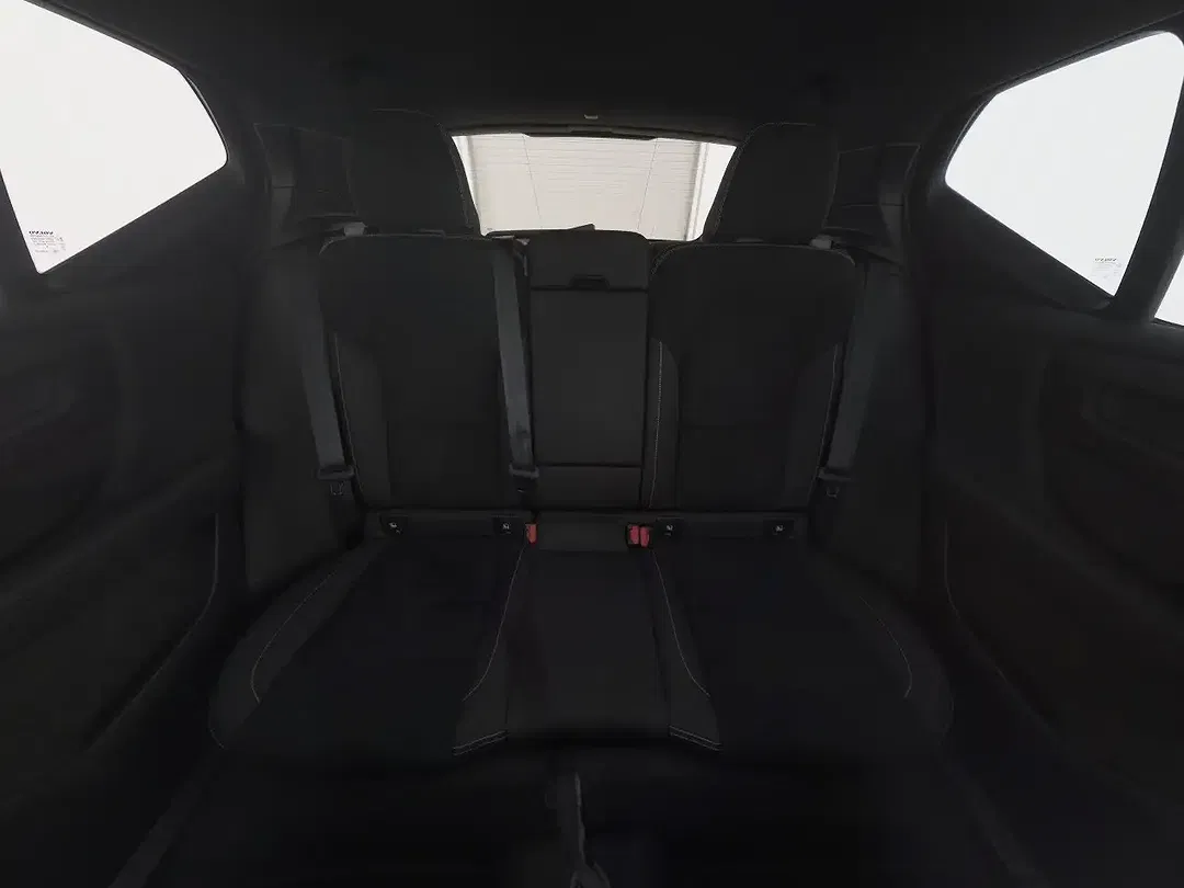 Volvo XC40 - Thumbnail 5