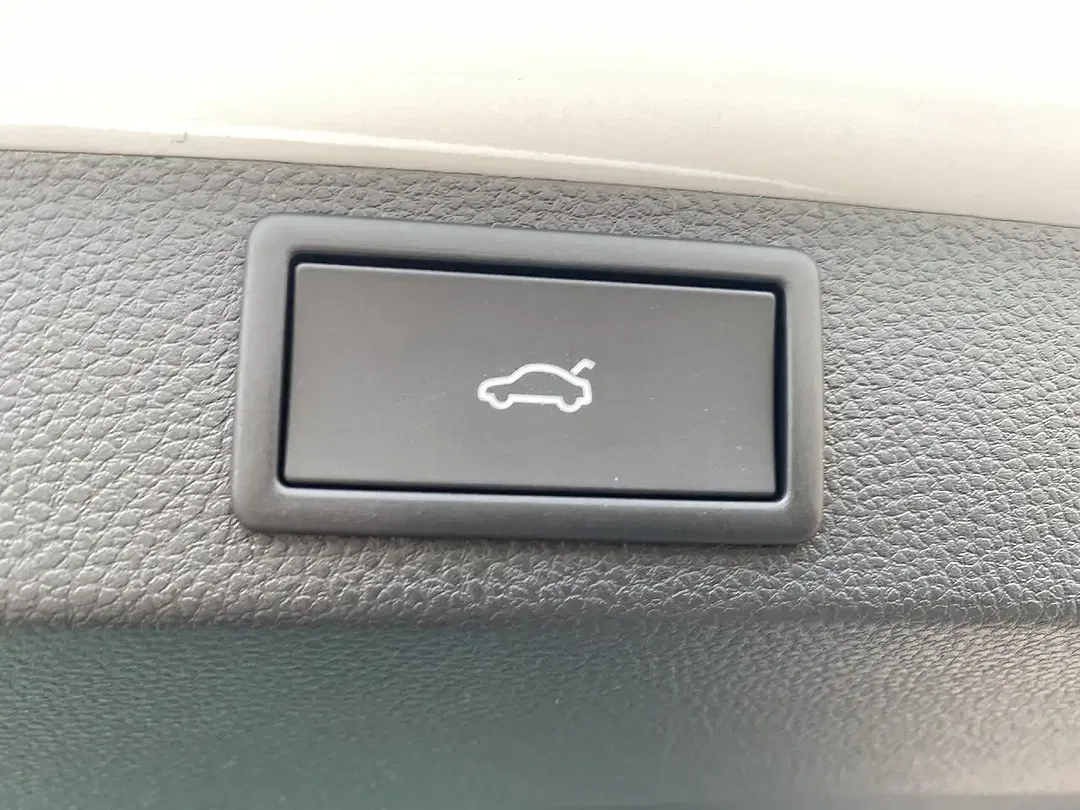 Skoda Karoq - Thumbnail 6