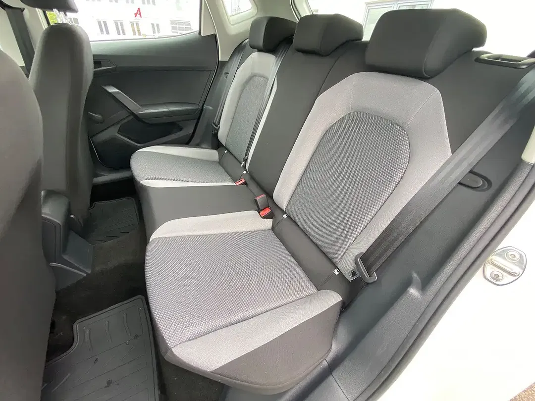 SEAT Ibiza - Thumbnail 12