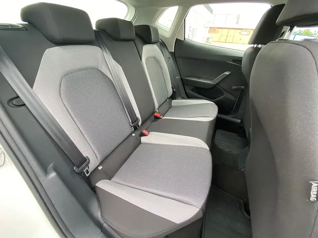 SEAT Ibiza - Thumbnail 13