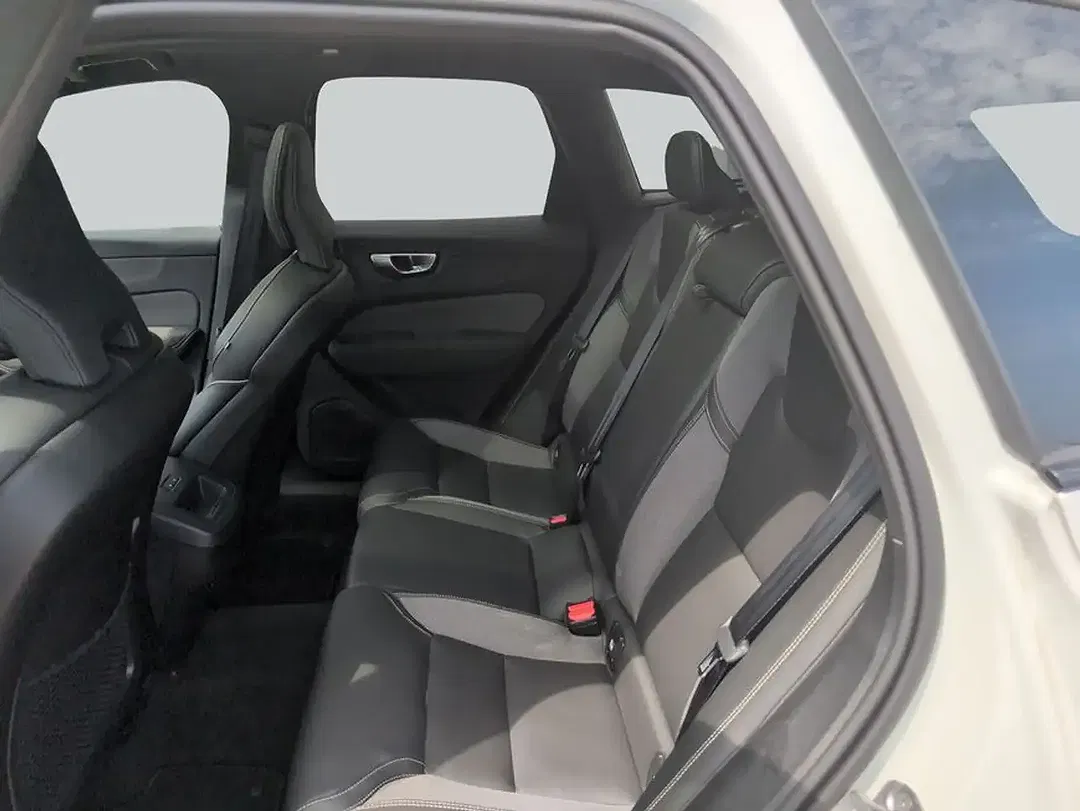 Volvo XC60 - Thumbnail 11