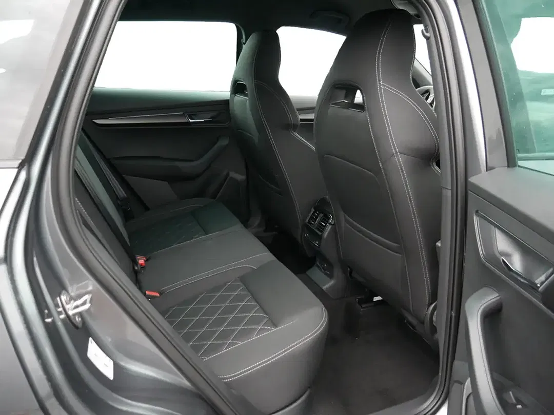 Skoda Karoq - Thumbnail 4