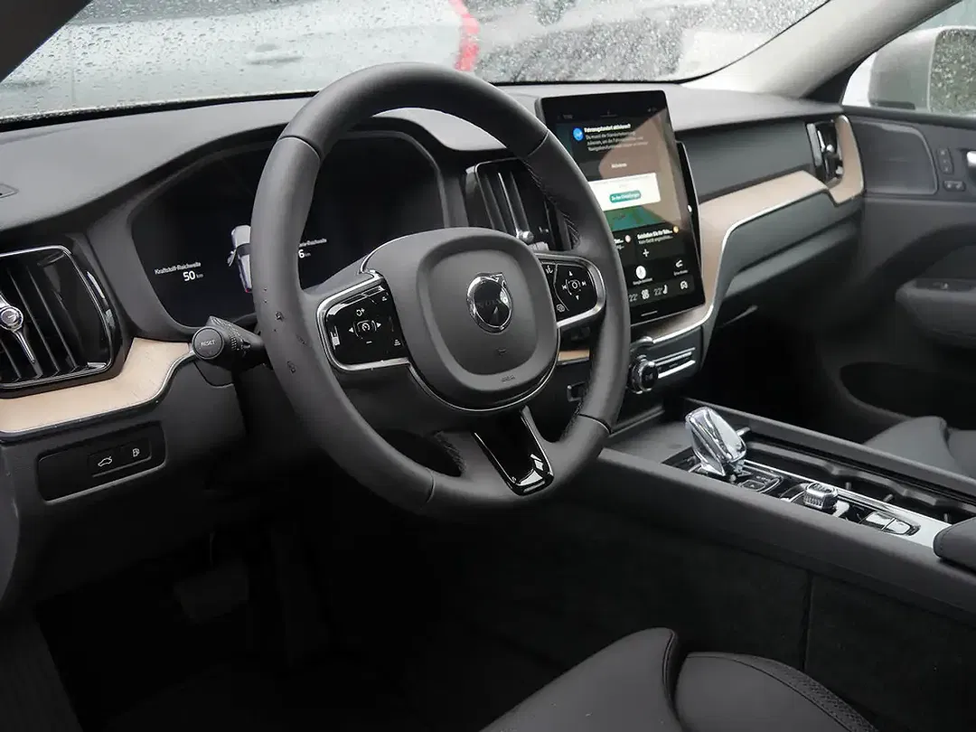 Volvo XC60 - Thumbnail 13