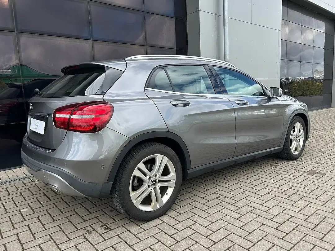 Mercedes-Benz GLA 180 - Thumbnail 5