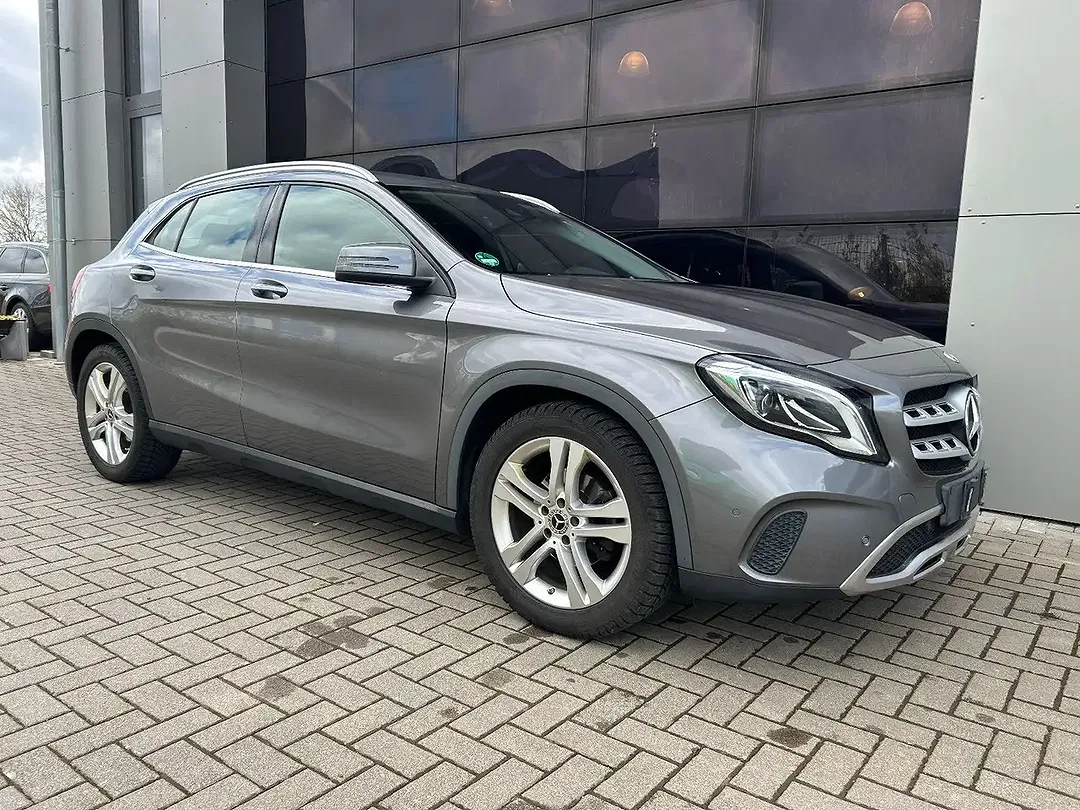 Mercedes-Benz GLA 180 - Thumbnail 7