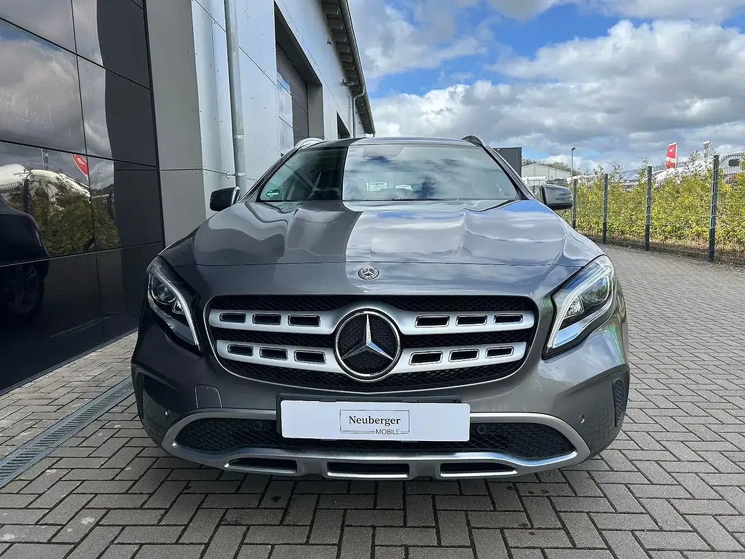 Mercedes-Benz GLA 180 - Thumbnail 8