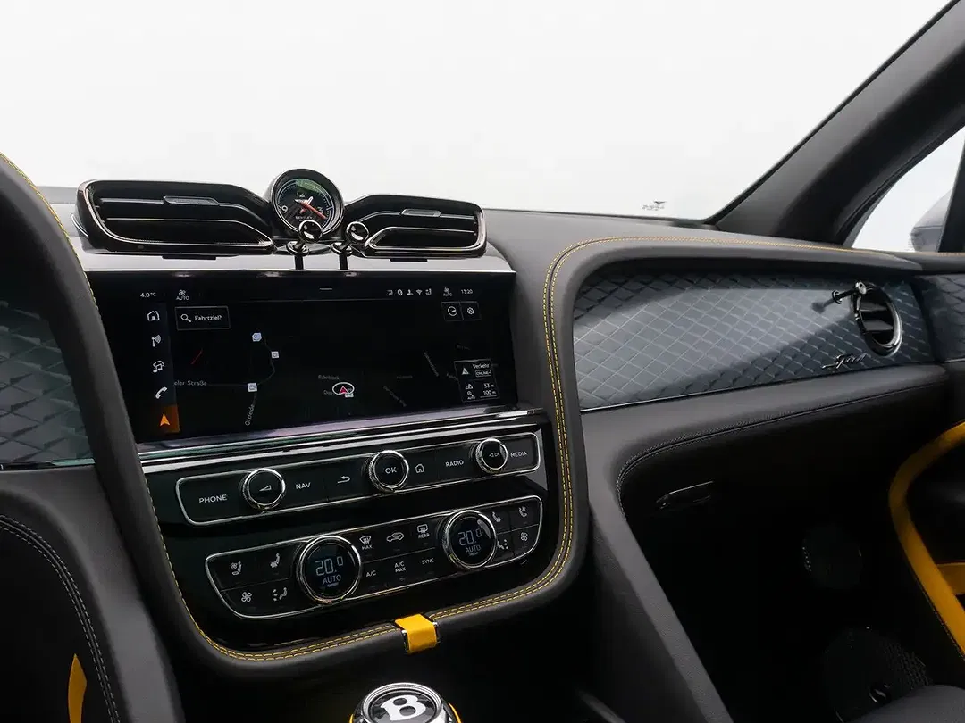 Bentley Bentayga - Thumbnail 21