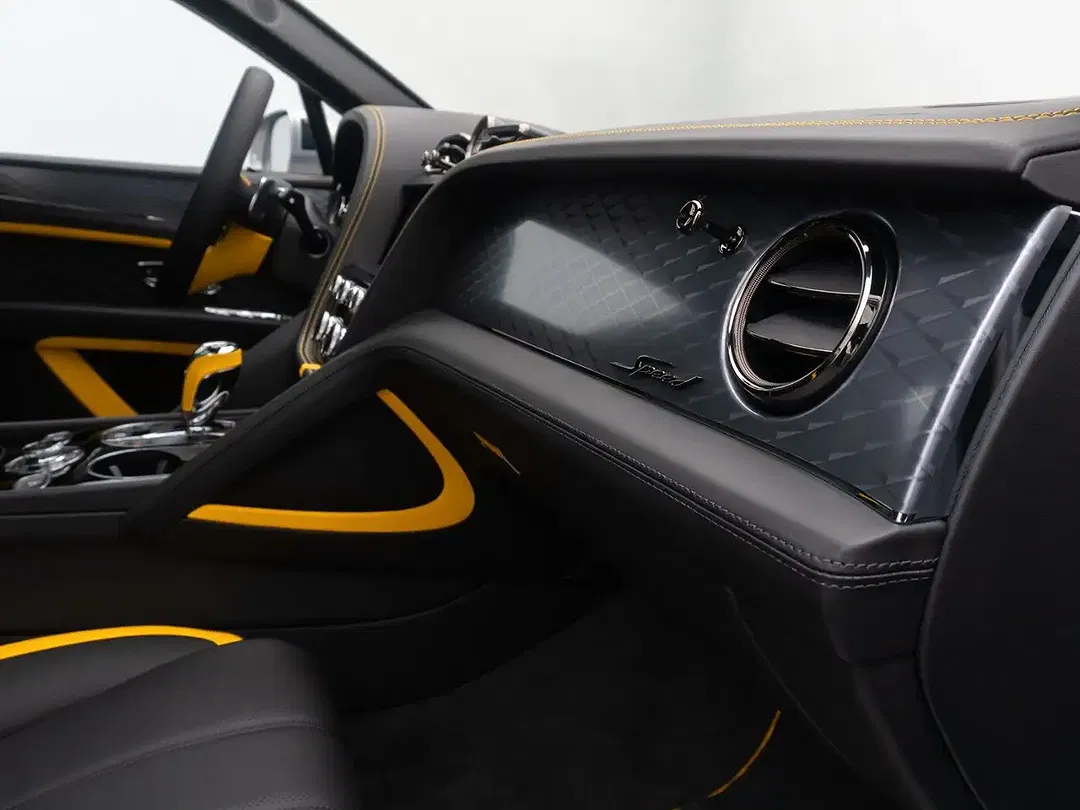 Bentley Bentayga - Thumbnail 36