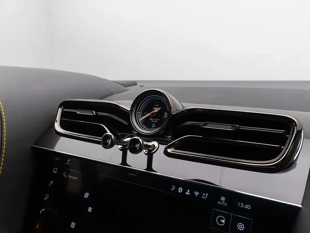 Bentley Bentayga - Thumbnail 37