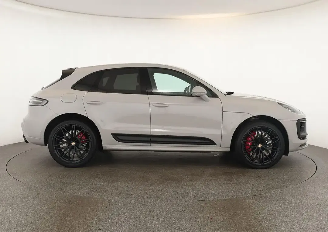 Porsche Macan - Thumbnail 4