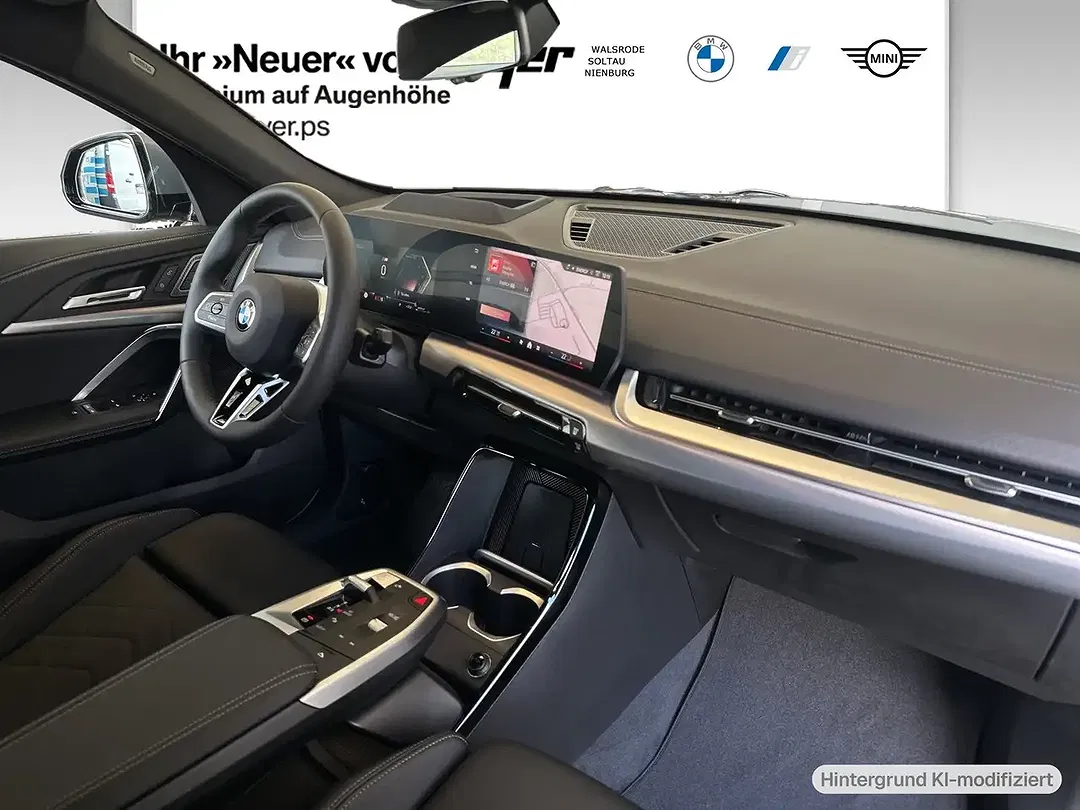 BMW X2 - Thumbnail 4