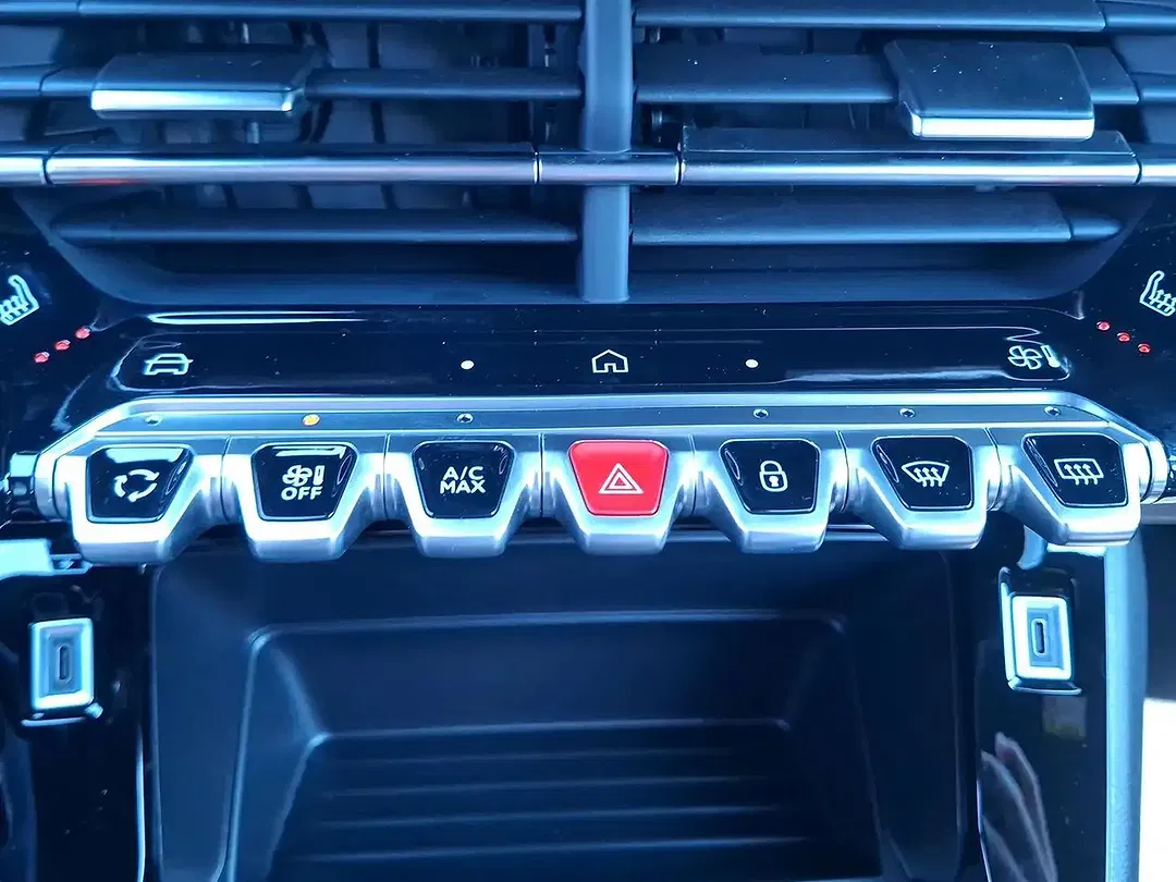 Peugeot 2008 - Thumbnail 15