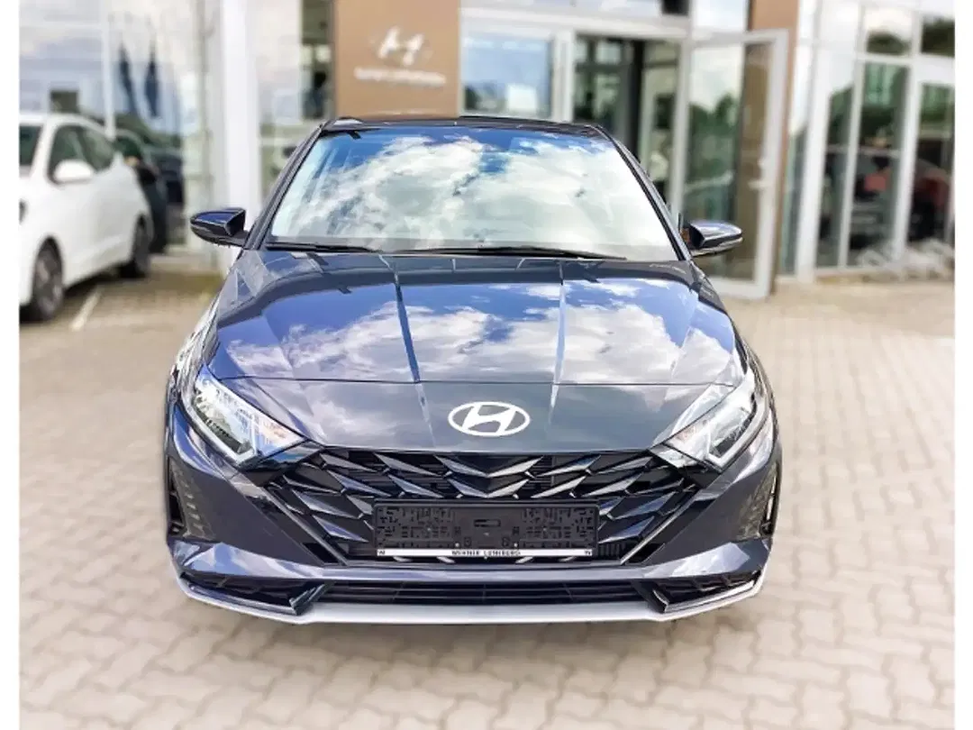 Hyundai i20 - Thumbnail 2