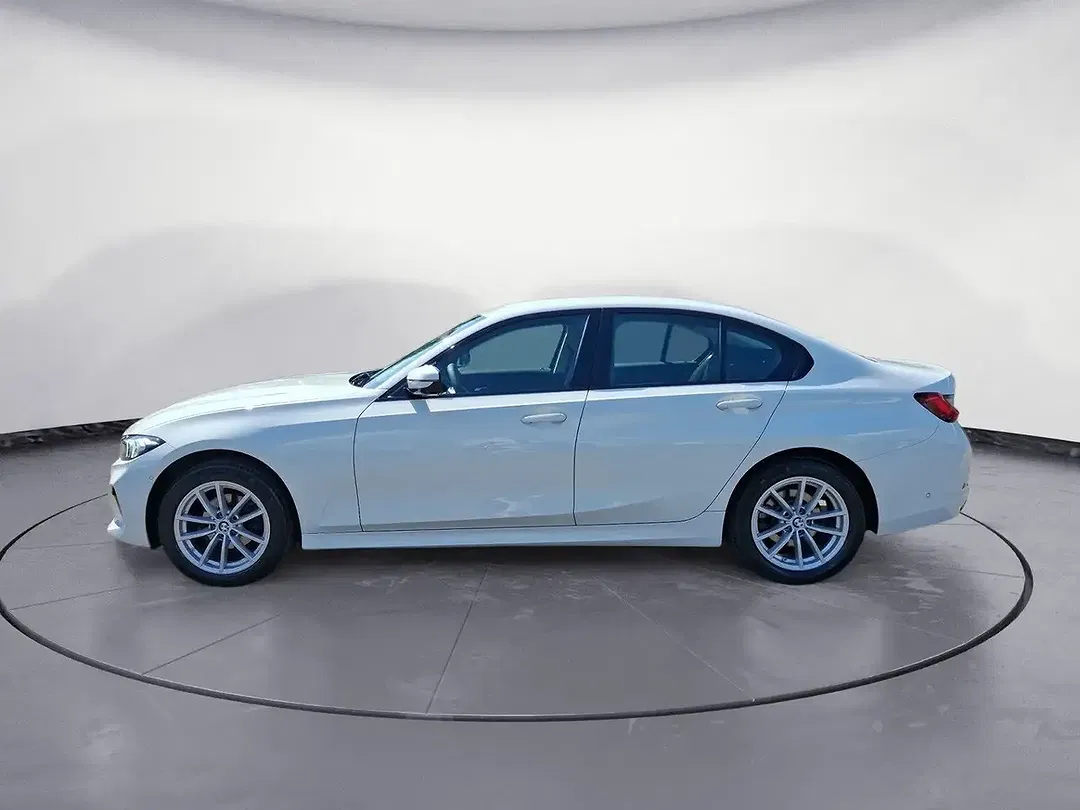 BMW 318 - Thumbnail 3