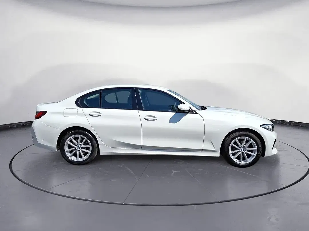 BMW 318 - Thumbnail 6