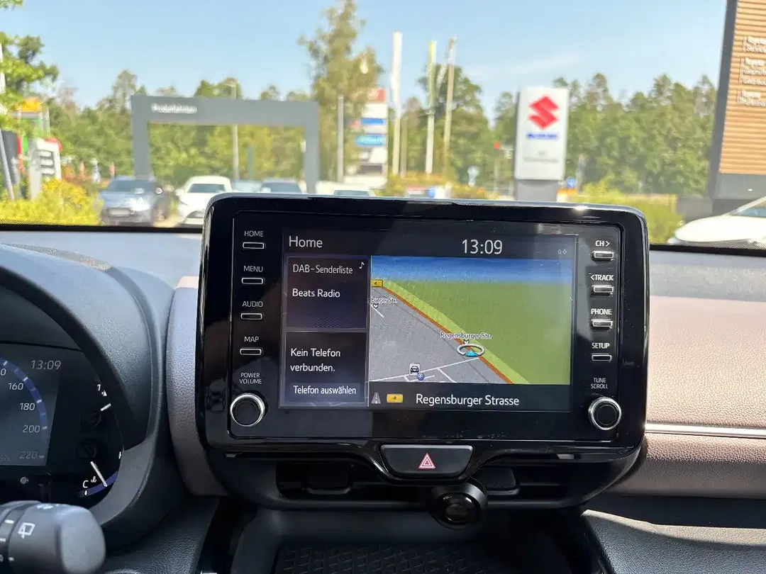 Toyota Yaris Cross - Thumbnail 10