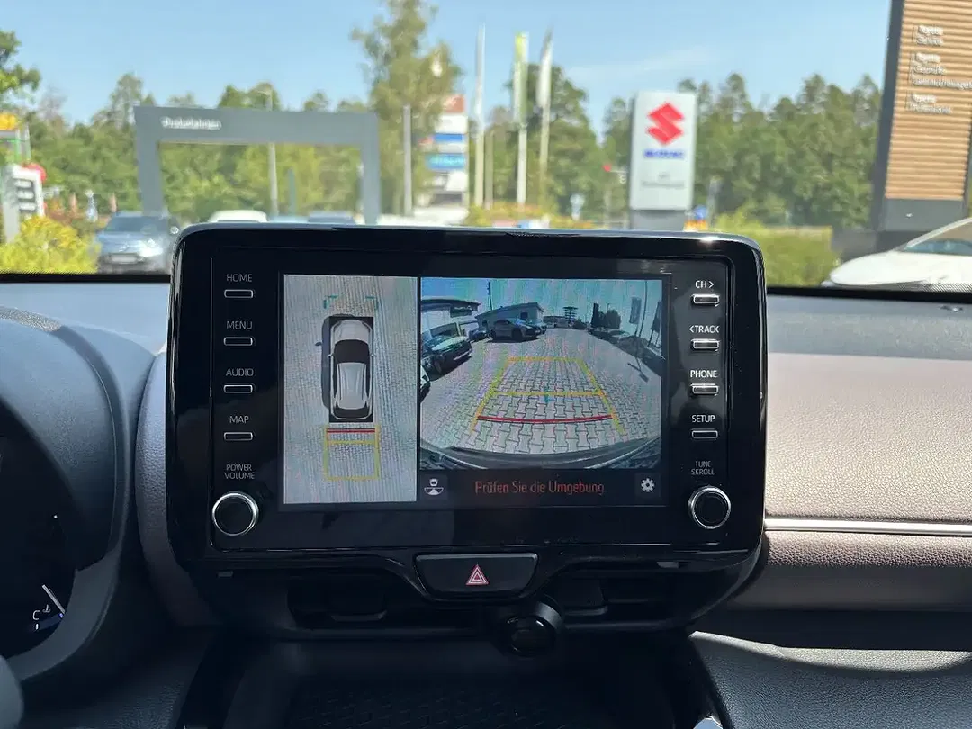 Toyota Yaris Cross - Thumbnail 11