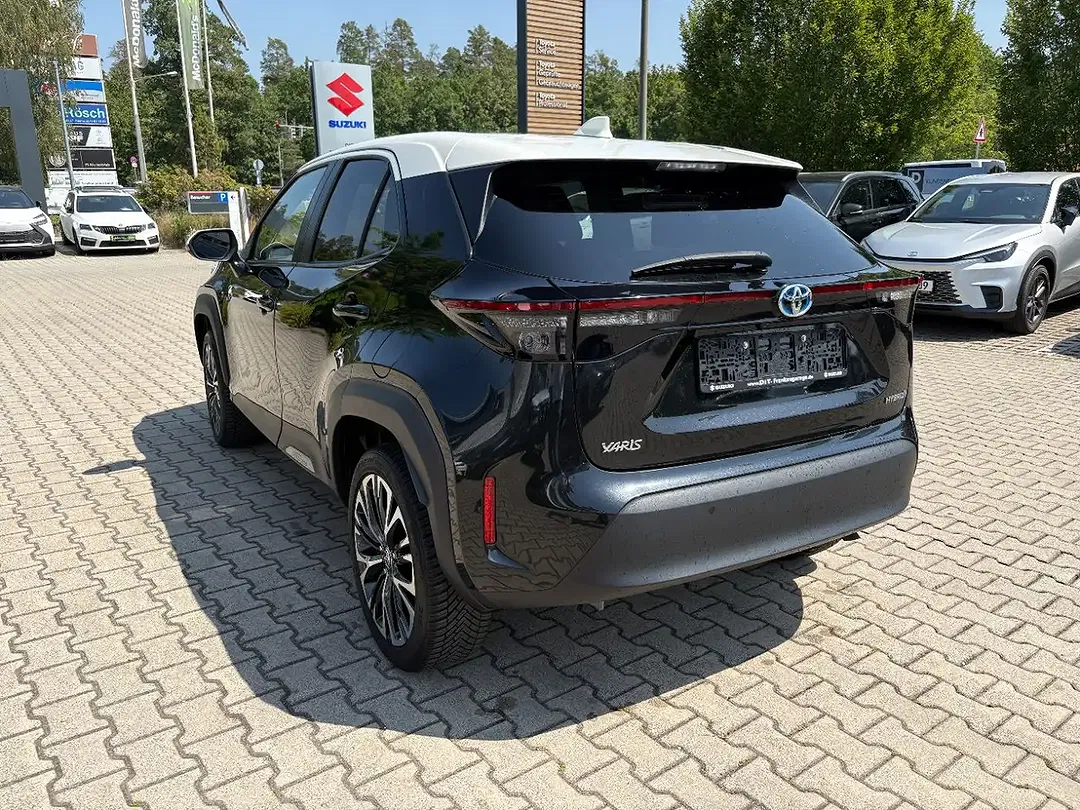 Toyota Yaris Cross - Thumbnail 4