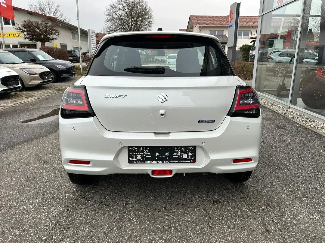 Suzuki Swift - Thumbnail 5