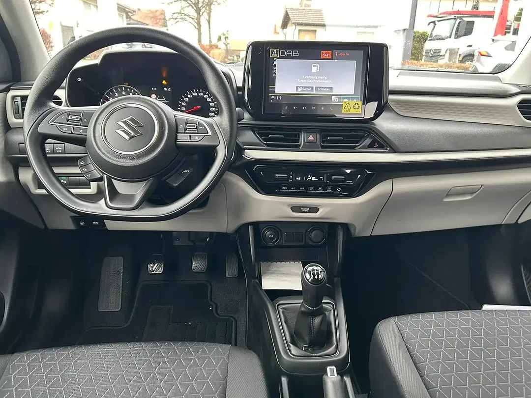 Suzuki Swift - Thumbnail 8