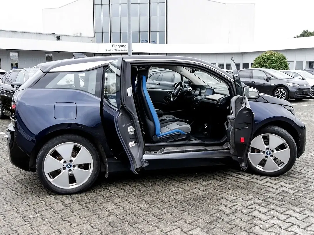 BMW i3 - Thumbnail 14