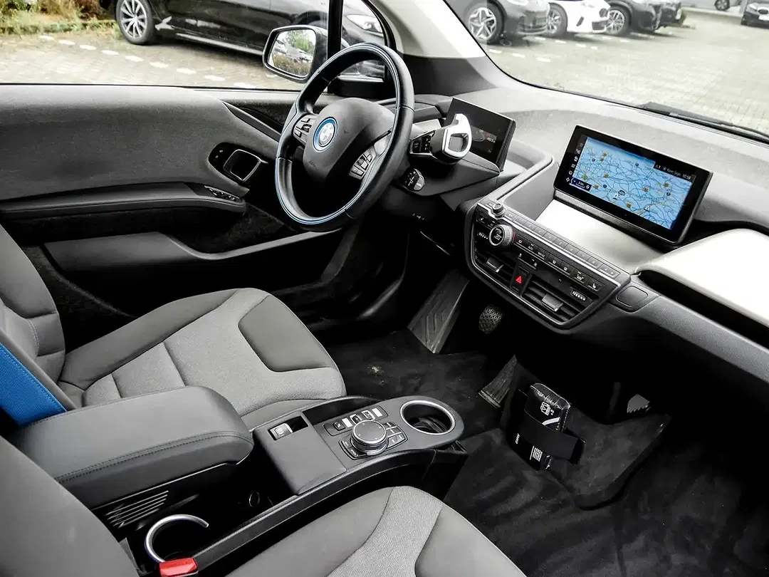 BMW i3 - Thumbnail 3