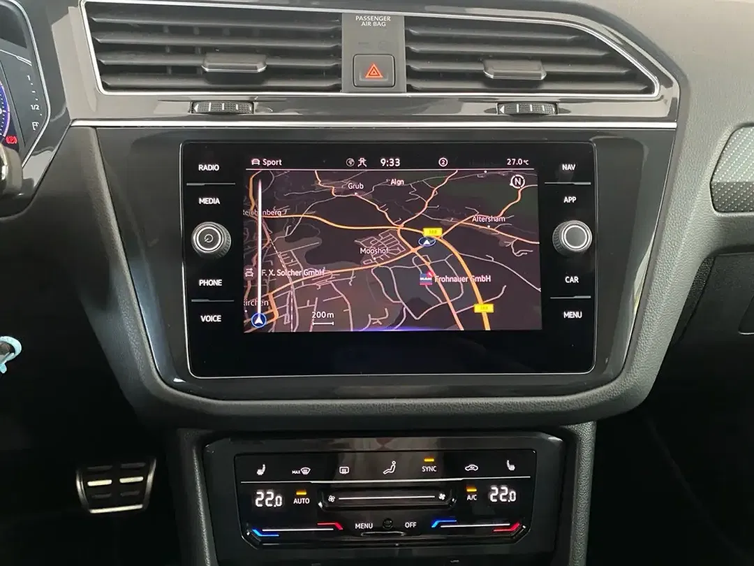 Volkswagen Tiguan - Thumbnail 12