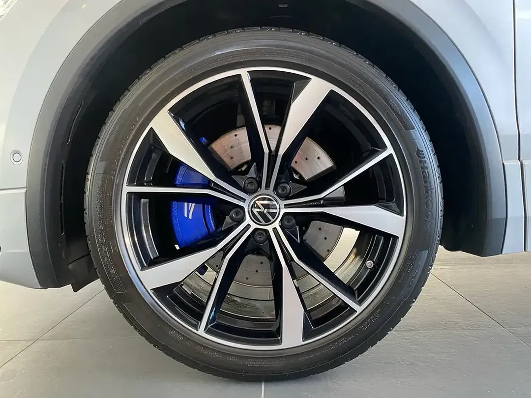 Volkswagen Tiguan - Thumbnail 3