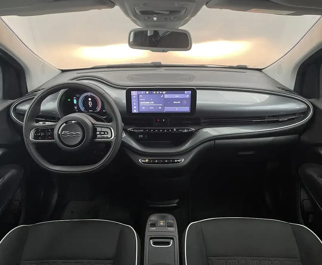 Fiat 500e - Thumbnail 3