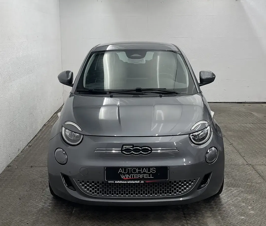 Fiat 500e - Thumbnail 6