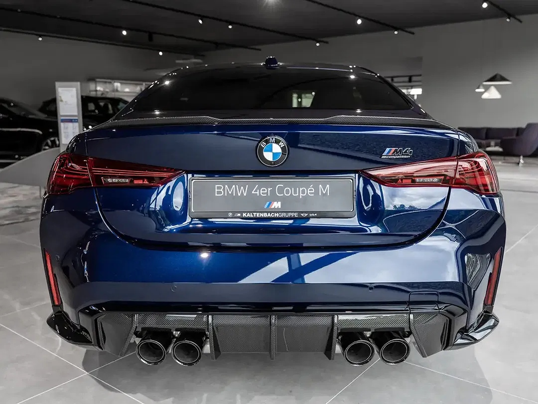 BMW M4 - Thumbnail 5