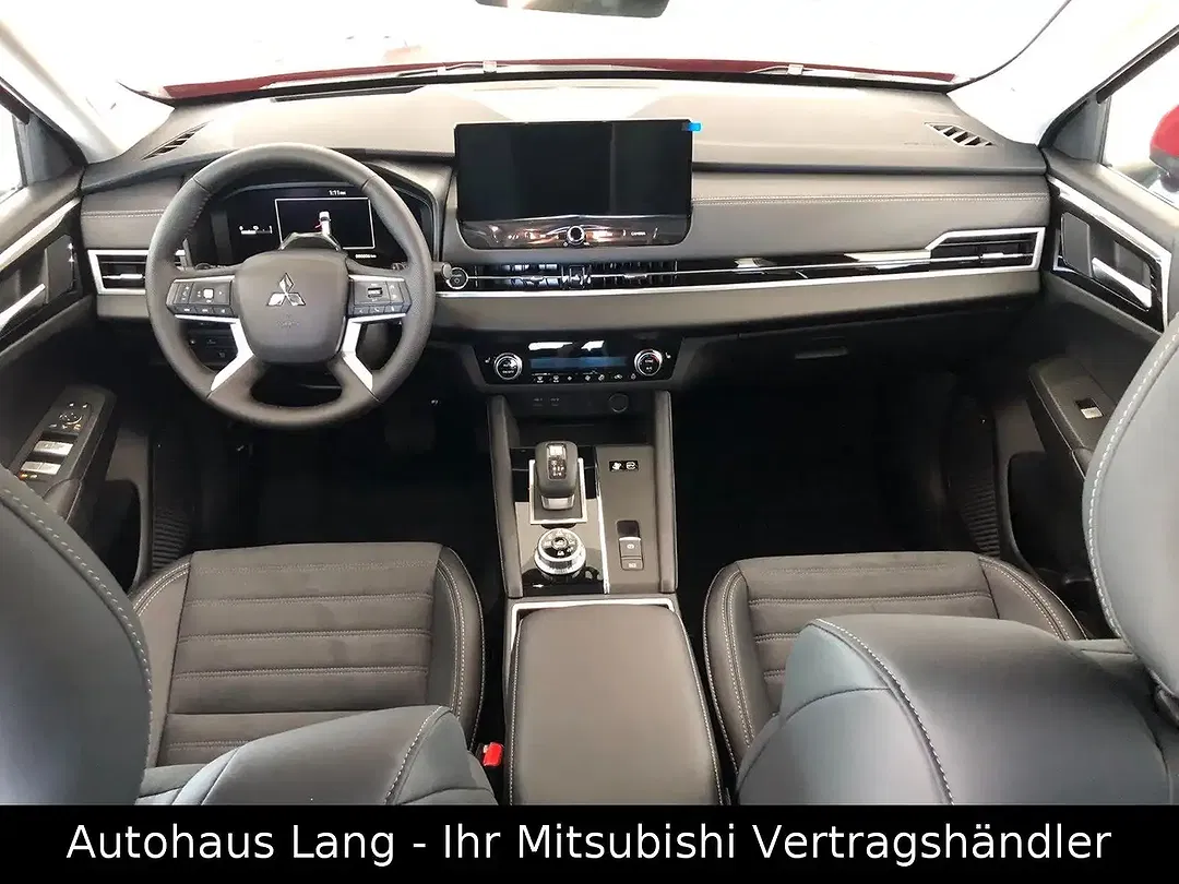 Mitsubishi Outlander - Thumbnail 15