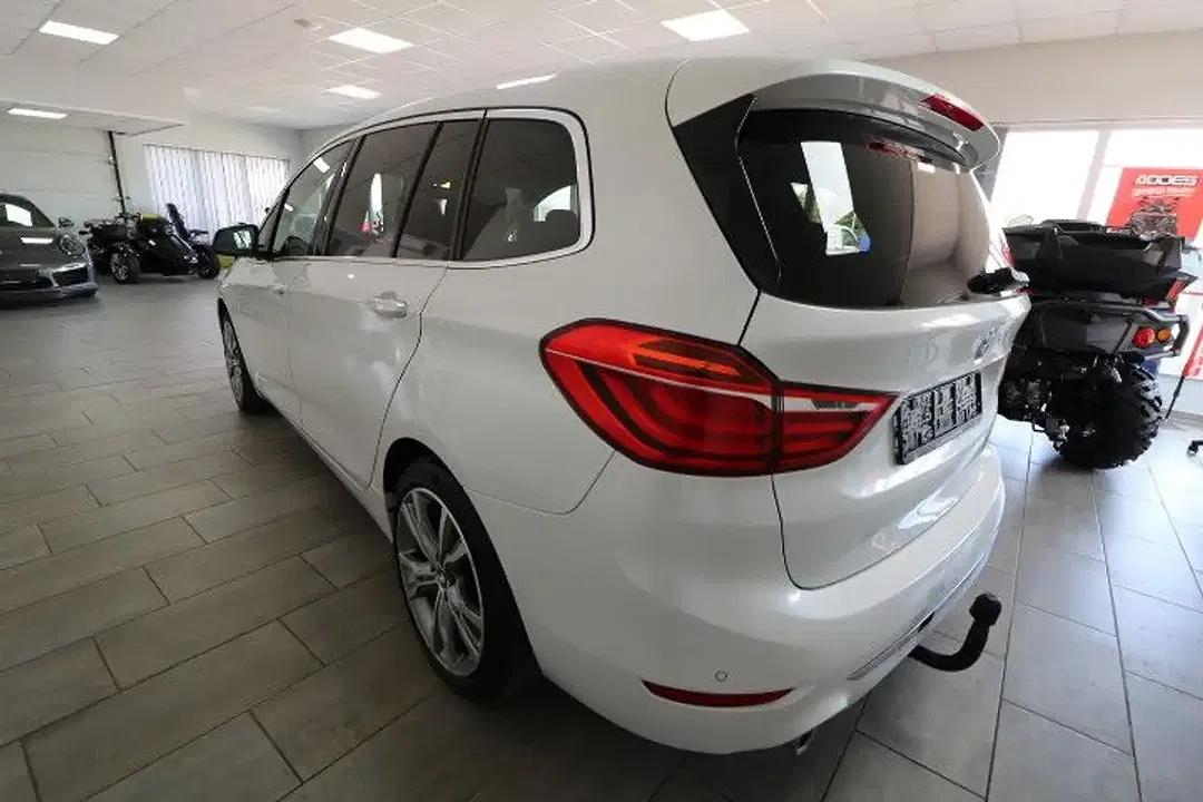 BMW 218 - Thumbnail 3