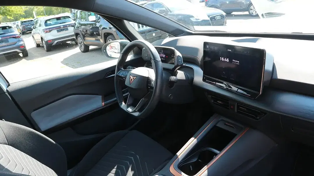 CUPRA Born - Thumbnail 12