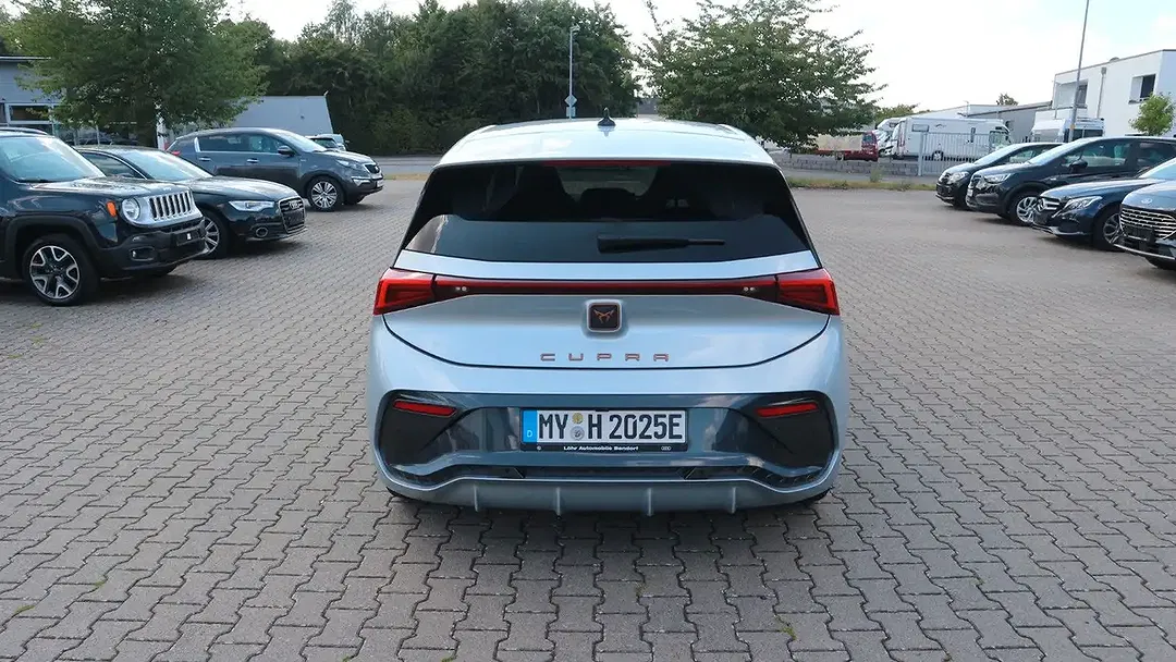 CUPRA Born - Thumbnail 4