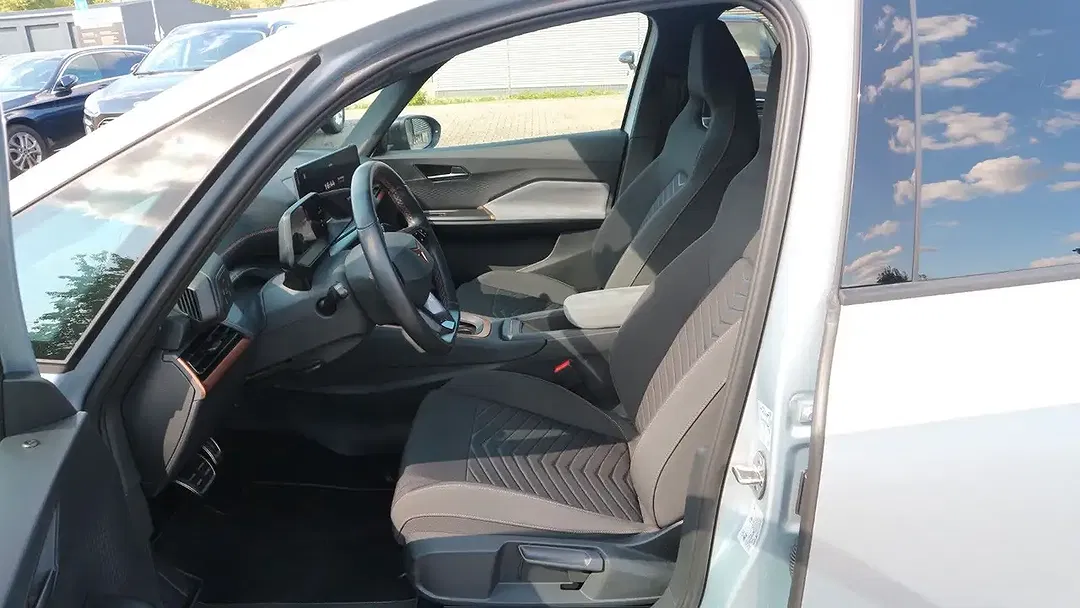 CUPRA Born - Thumbnail 8
