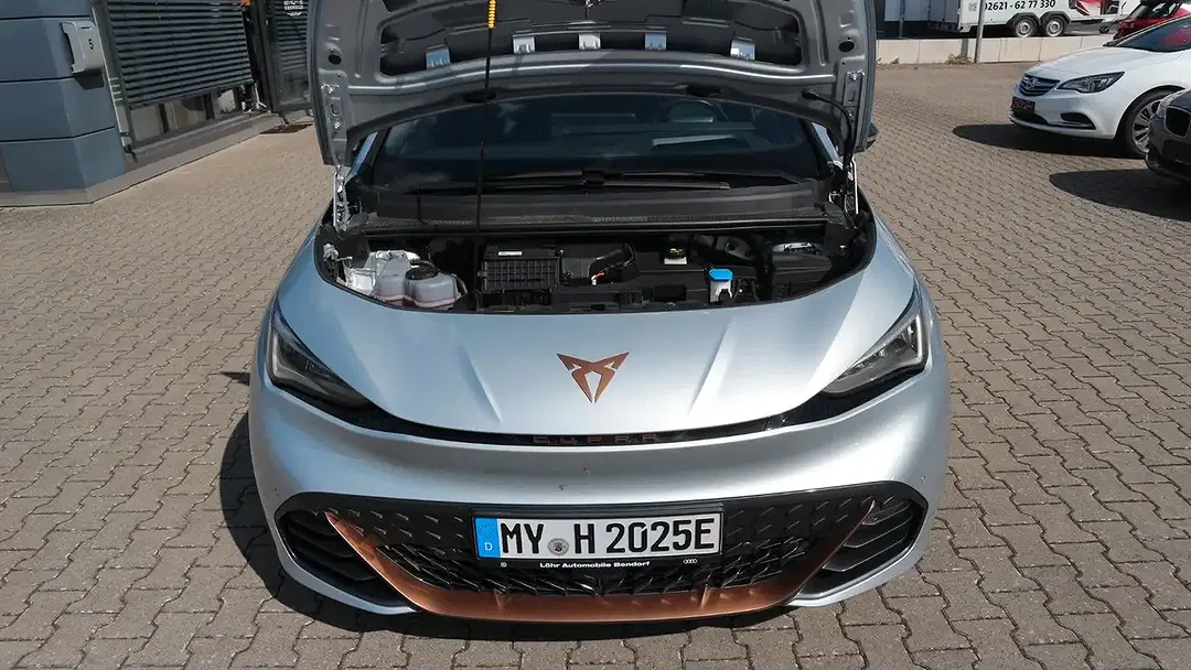 CUPRA Born - Thumbnail 9