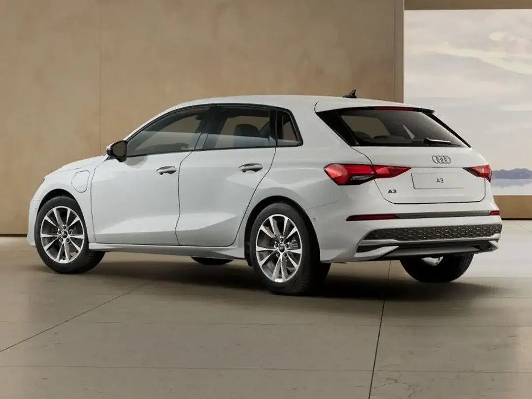 Audi A3 TFSI e S tronic Sportback - foto 2