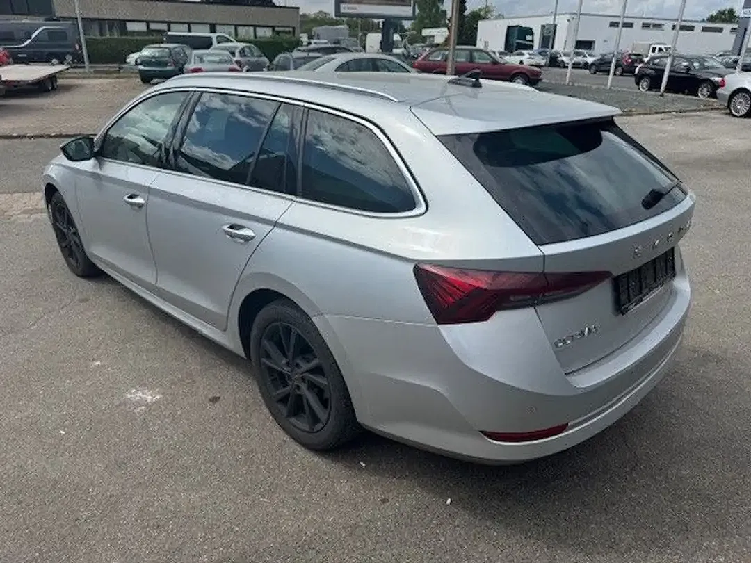 Skoda Octavia Combi Style - foto 2