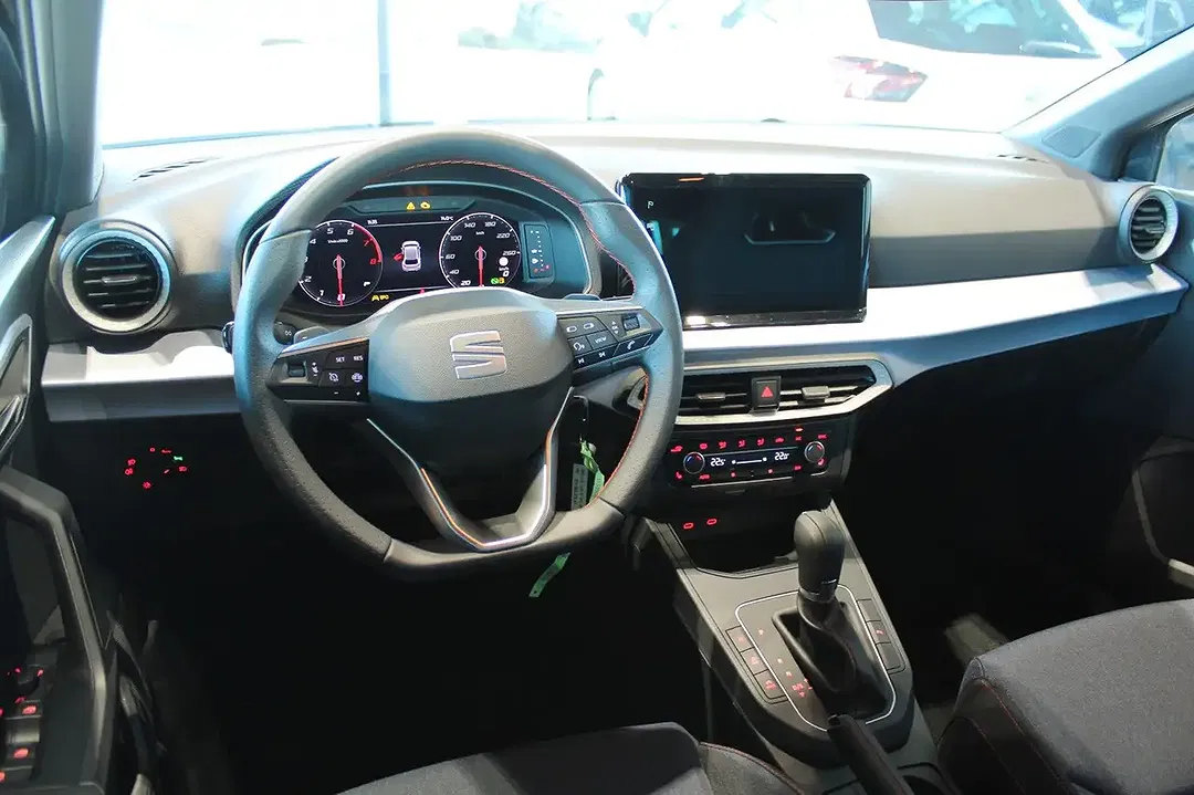SEAT Ibiza - Thumbnail 10
