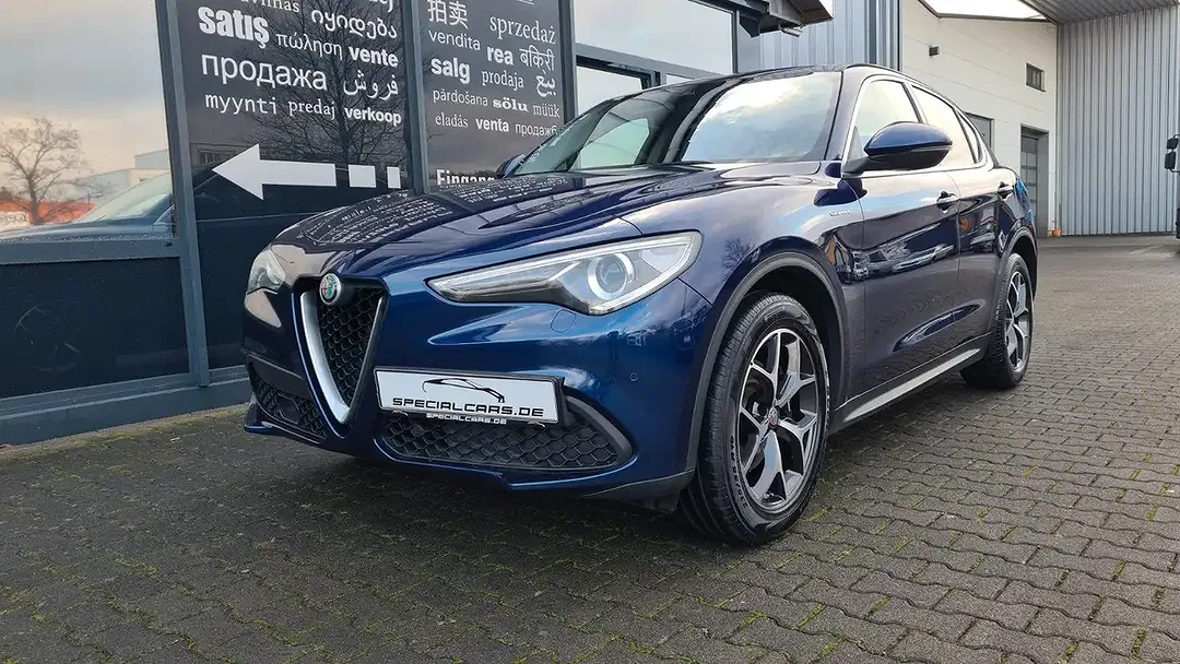 Alfa Romeo Stelvio - Thumbnail 3