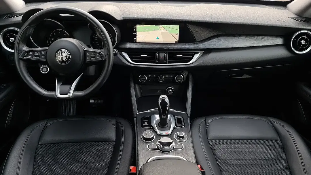 Alfa Romeo Stelvio - Thumbnail 9