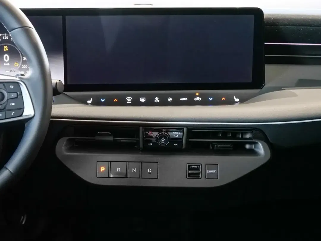 Nissan Leaf - Thumbnail 10