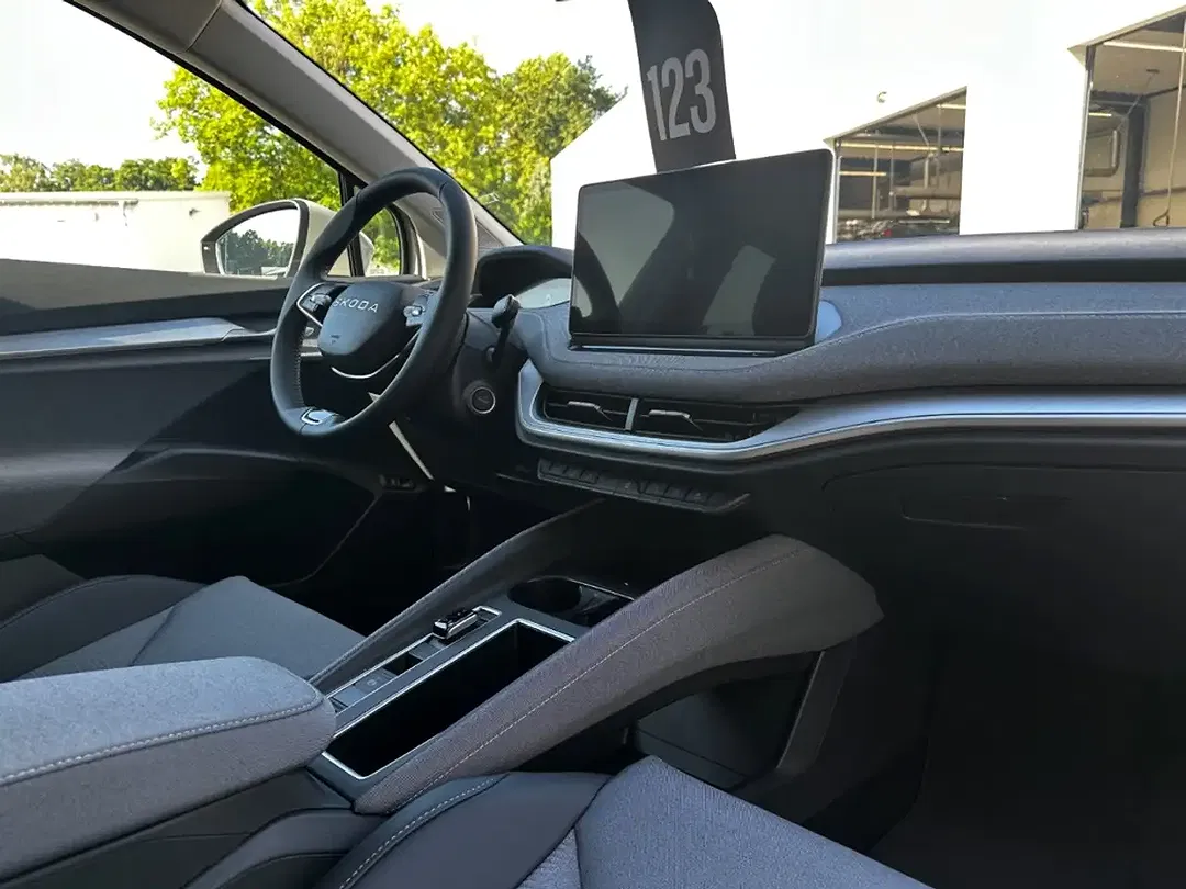 Skoda Enyaq - Thumbnail 4
