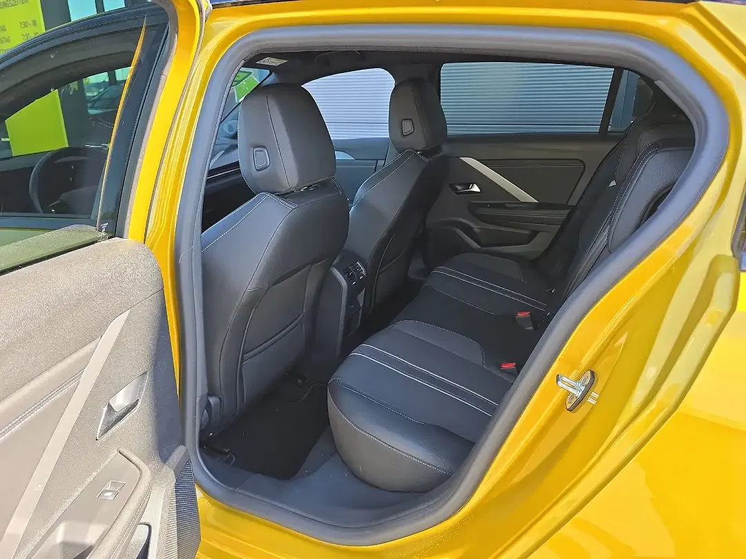Opel Astra - Thumbnail 9