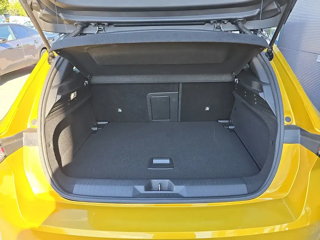Opel Astra - Thumbnail 10