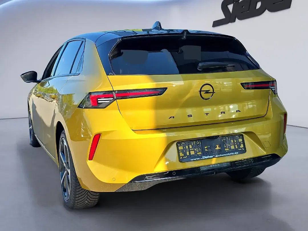 Opel Astra - Thumbnail 4