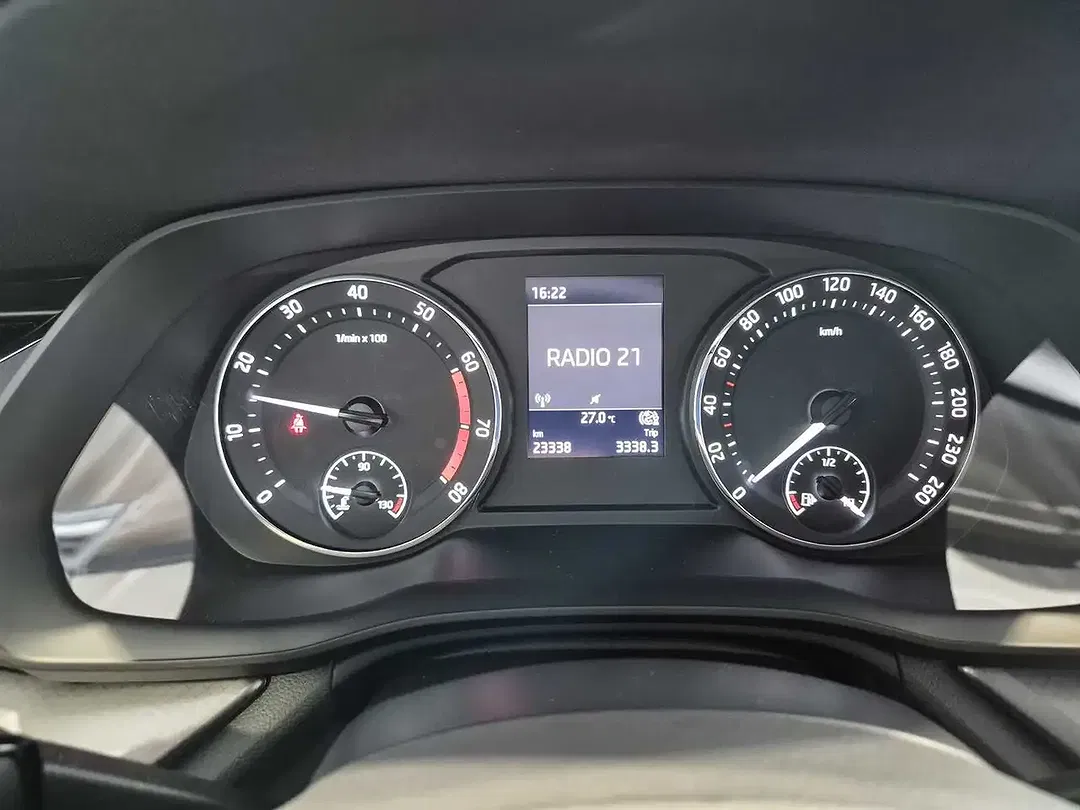 Skoda Octavia - Thumbnail 7