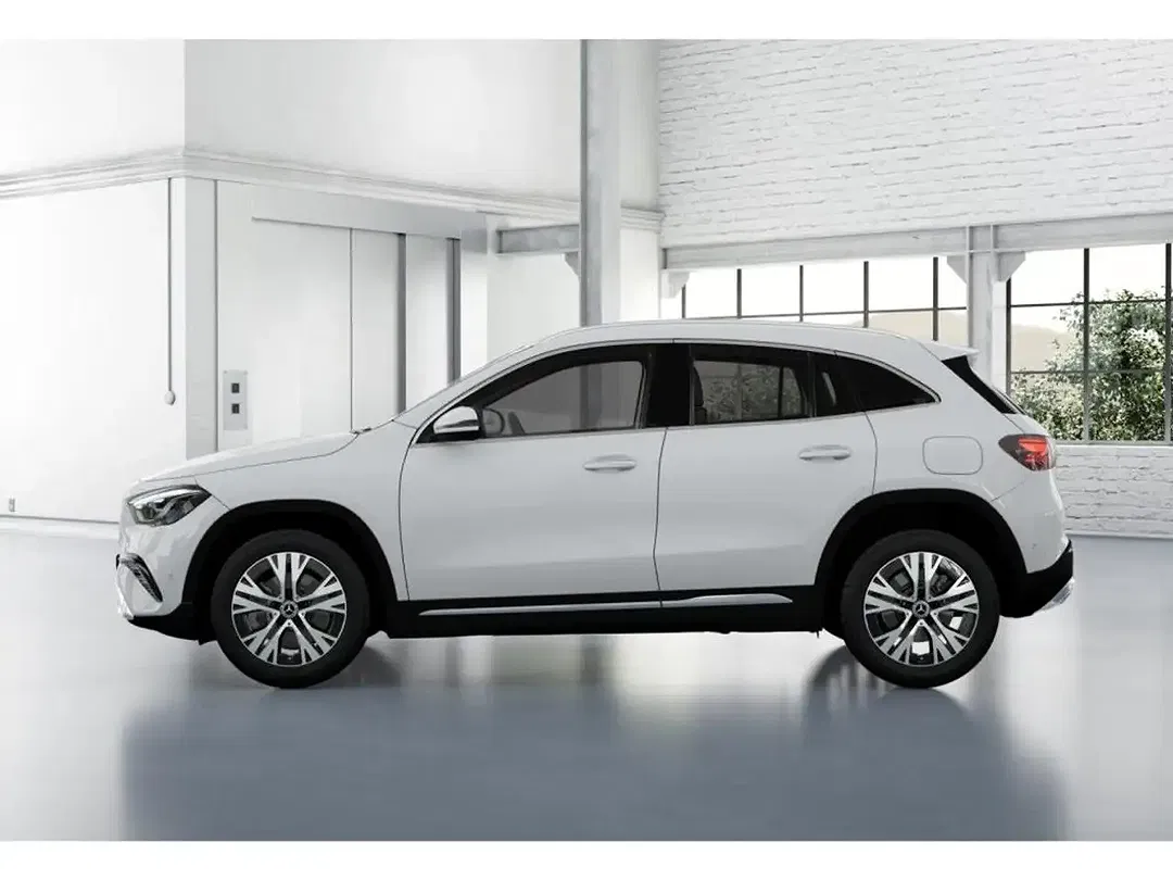 Mercedes-Benz GLA 220 - Thumbnail 4