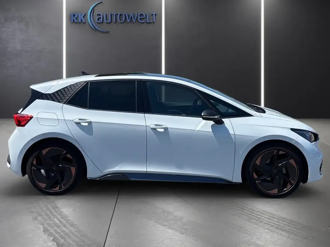 CUPRA Born - Thumbnail 3